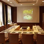 Altes Gymnasium 5*