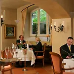 Hotel Altes Gymnasium Husum (Schleswig-Holstein)
