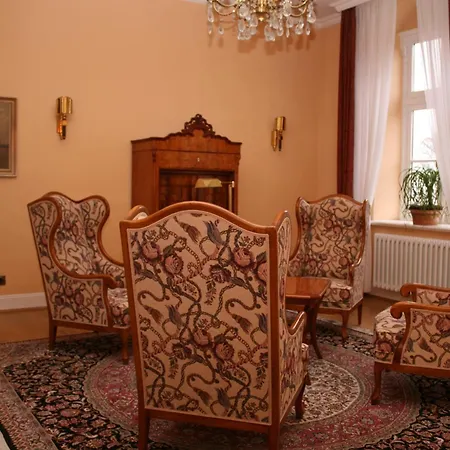 Altes Gymnasium Hotel 5*