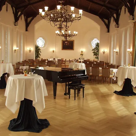 Altes Gymnasium מלון הוסום