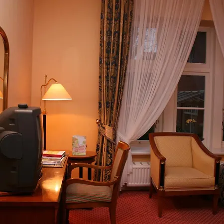 Altes Gymnasium Отель 5*