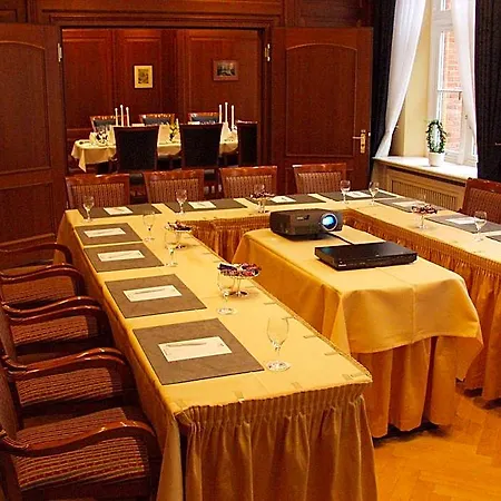 Ξενοδοχείο Altes Gymnasium 5*
