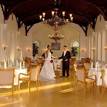 Altes Gymnasium 5*