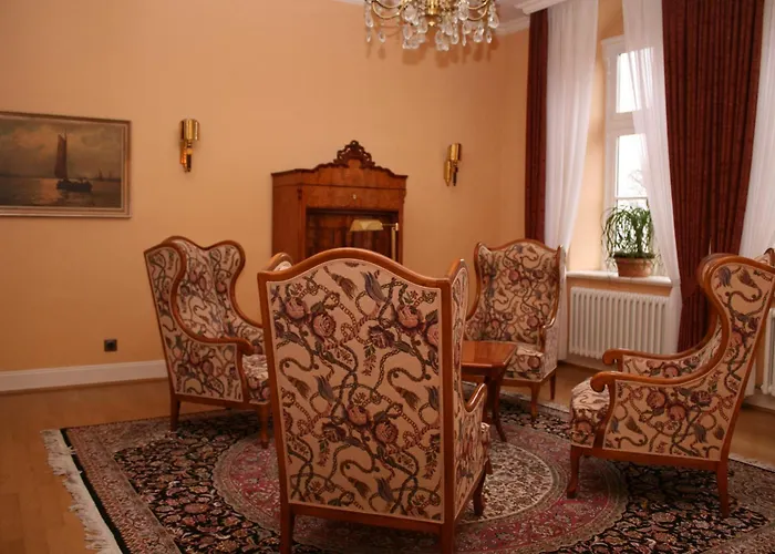 Altes Gymnasium Hotel 5*