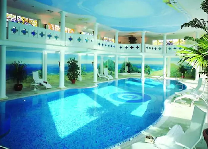 Altes Gymnasium Hotel 5*