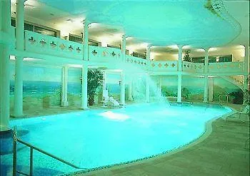 מלון Altes Gymnasium 5*